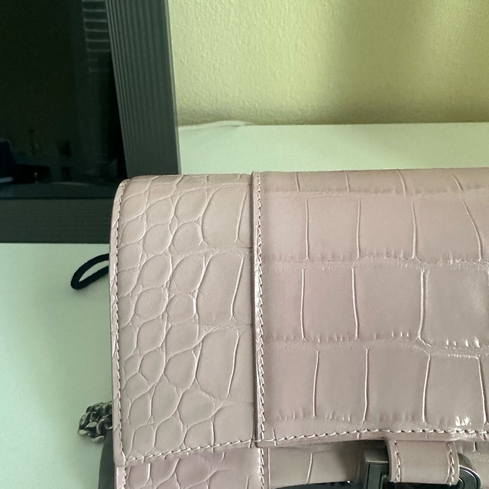 Balenciaga pink hourglass crocodile texture wallet on chain - Picture 2 of 3